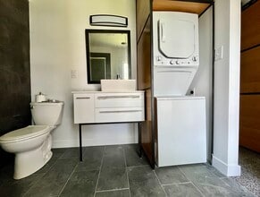 711 Edgewater Ave, Unit apt 1 in Fort Wayne, IN - Building Photo - Building Photo