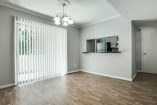 4327 Holland Ave, Unit 202 in Dallas, TX - Building Photo - Building Photo