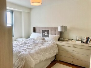 E 16 ST in New York, NY - Building Photo - Building Photo