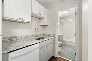 784 / 790 / 796 Main Street Apartments in Cambridge, MA - Building Photo