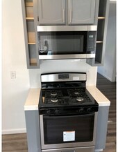 1136 S Holt Ave, Unit 1 in Los Angeles, CA - Building Photo - Building Photo