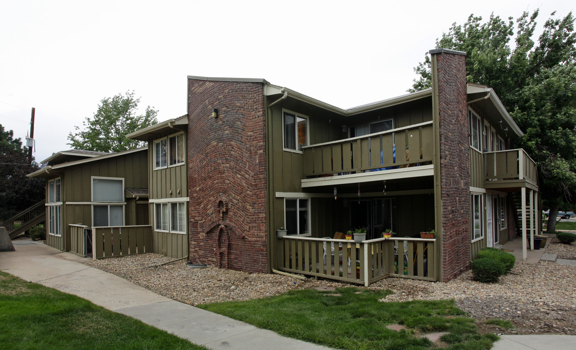 Ponderosa Ridge Condos in Lakewood, CO - Building Photo