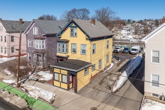353 Beacon St in Somerville, MA - Foto de edificio - Building Photo
