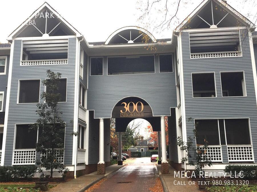 300 E Park Ave in Charlotte, NC - Building Photo