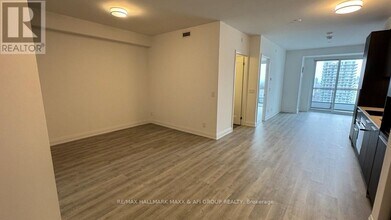 65 Broadway Ave in Toronto, ON - Building Photo - Building Photo