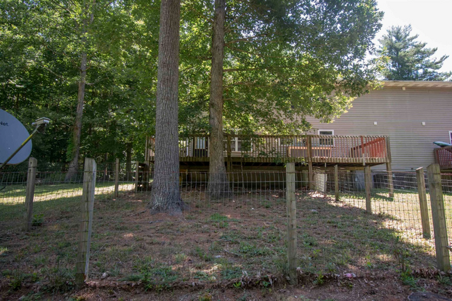 property at 2495 Buckshot Ln