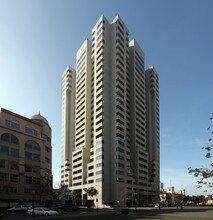 Meridian Tower in San Diego, CA - Foto de edificio - Building Photo