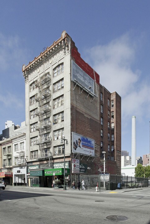 The Hillsdale in San Francisco, CA - Building Photo