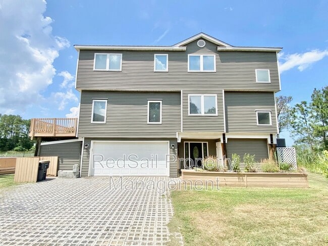 property at 256 R Hunts Neck Rd