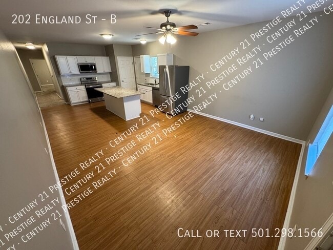 202 England St in Lonoke, AR - Building Photo - Building Photo