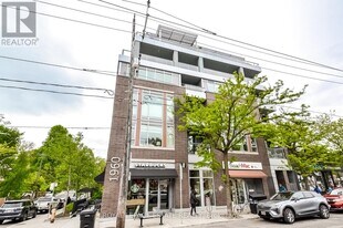 1960 Queen St E in Toronto, ON - Building Photo