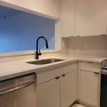 1920 Sabal Palm Dr, Unit 403 in Davie, FL - Foto de edificio - Building Photo