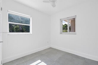 1481 NE 104th St in Miami Shores, FL - Building Photo - Building Photo