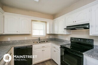 1813 Ronald St in Yukon, OK - Building Photo - Building Photo