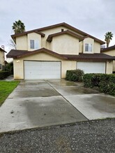 5713 Castlegate Ln in Bakersfield, CA - Building Photo - Building Photo