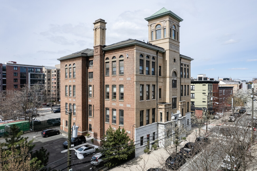 80 Park Ave in Hoboken, NJ - Building Photo