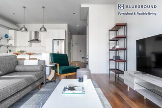 676 N La Salle Dr in Chicago, IL - Building Photo - Building Photo
