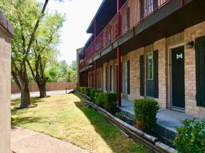 Vista De Palmas in Edinburg, TX - Foto de edificio - Building Photo