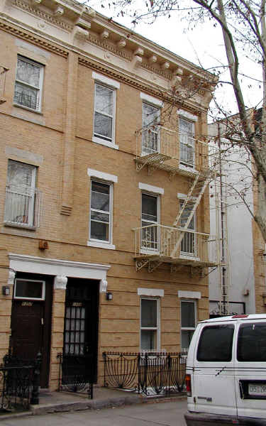 1359 44th St in Brooklyn, NY - Foto de edificio