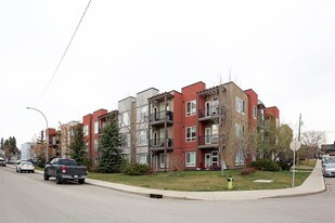 3600 15A St SW in Calgary, AB - Building Photo