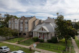 Lenox Condominiums in Austin, TX - Building Photo - Primary Photo