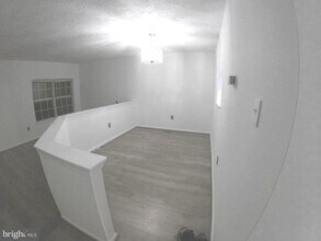 2804 Pin Oak Ln in Glenarden, MD - Building Photo - Building Photo