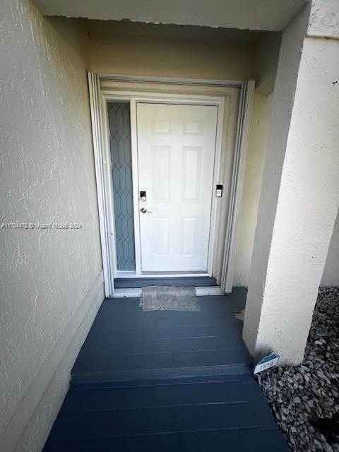 8640 SW 208th Terrace in Cutler Bay, FL - Foto de edificio - Building Photo