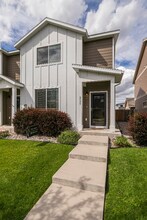 979 Twin Lakes Ave in Bozeman, MT - Foto de edificio - Building Photo