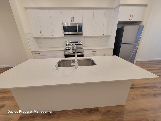 property at 4582 Warbler Loop NW