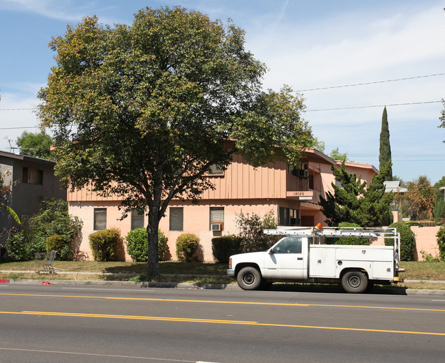 18025 Roscoe Blvd in Northridge, CA - Building Photo - Building Photo