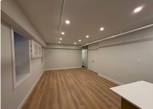 3 Joy St, Unit B in Boston, MA - Building Photo - Building Photo