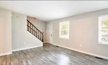 5122 Redbud Rd in Fredericksburg, VA - Building Photo - Building Photo