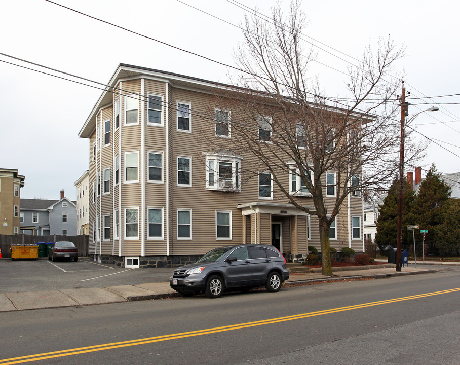 229 Main St in Medford, MA - Building Photo