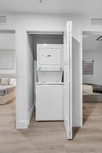 3728 NW 19th Ave, Unit 307 in Miami, FL - Building Photo - Building Photo