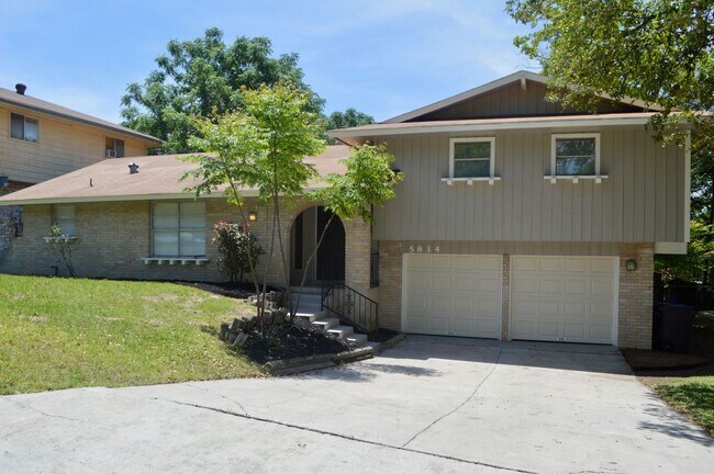 5814 Cary Grant Dr in San Antonio, TX - Building Photo - Building Photo