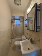 1040 Broadway, Unit 2 in Somerville, MA - Foto de edificio - Building Photo