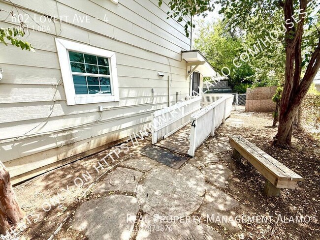 602 Lovett Ave in San Antonio, TX - Building Photo - Building Photo