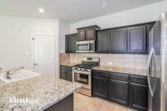 2205 Sadlers Creek Ln in Fort Worth, TX - Building Photo - Building Photo