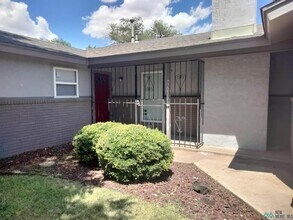 2001 Cameo St in Clovis, NM - Building Photo - Building Photo