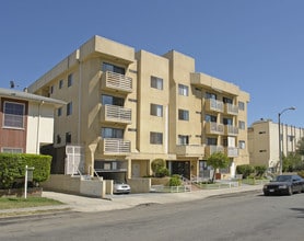 1244 N Orange Dr in Los Angeles, CA - Building Photo - Building Photo