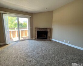530 E Patriot Blvd in Reno, NV - Building Photo - Building Photo
