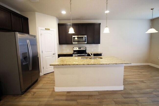 523 High Tech Dr in Georgetown, TX - Building Photo - Building Photo