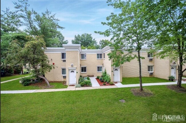 property at 7 Lake Ave