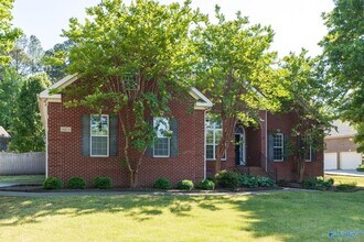 4404 Hidden Lake Dr SE in Owens Cross Roads, AL - Building Photo - Building Photo