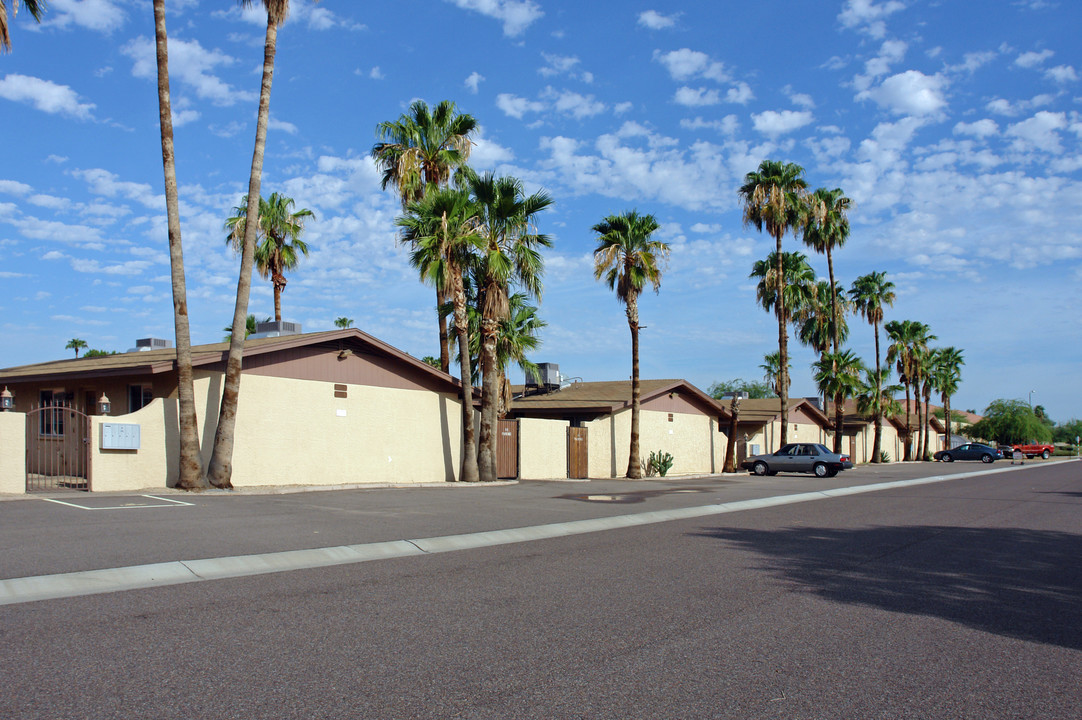 18236-40 N 41st St in Phoenix, AZ - Building Photo