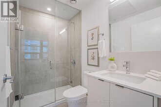 1604 Charles St in Whitby, ON - Building Photo - Building Photo