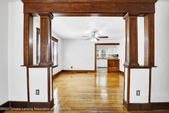 231 N Fairview Ave in Lansing, MI - Building Photo - Building Photo