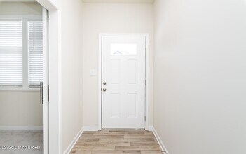 16903 Aiken Rdg Cir in Louisville, KY - Building Photo - Building Photo