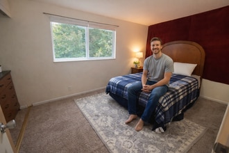 333 E 300 N, Unit Rooms for Rent in Centerville, UT - Foto de edificio - Building Photo