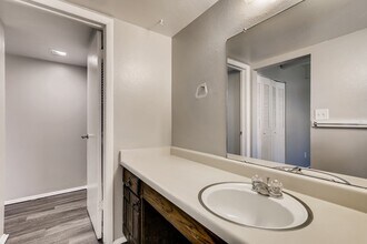QUARI ST (1389) in Aurora, CO - Building Photo - Building Photo
